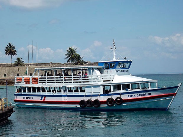 G1 Maré baixa suspende travessia entre Mar Grande e Salvador pela