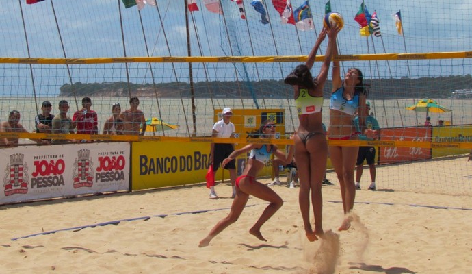 Andressa e Lydia, no Brasileiro Sub-19 de Võlei de Praia (Foto: Divulgação)