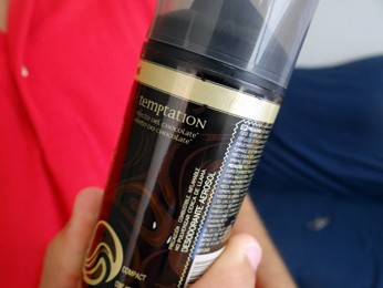 Thiago espera que desodorante de cholate não saia de linha. (Foto: Katherine Coutinho / G1)