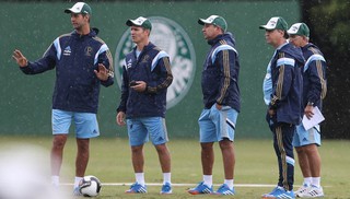 Com desfalque no ataque, Palmeiras define relacionados para o clássico