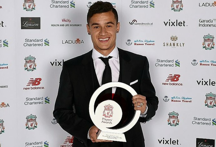 Philippe Coutinho Liverpool prêmio (Foto: Reprodução / Site Oficial)