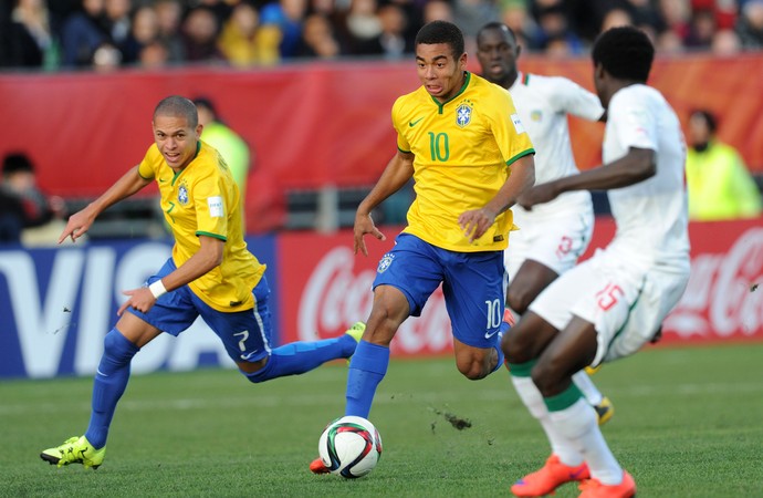Brasil x Senegal Mundial sub-20 Gabriel Jesus e Marcos Guilherme - AP (Foto: AP)