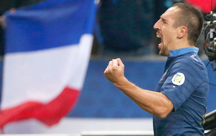Ribery comemora gol da França contra a Finlândia (Foto: Agência Reuters)