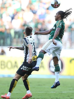 Com lesão na coxa esquerda, Arouca inicia tratamento no Palmeiras