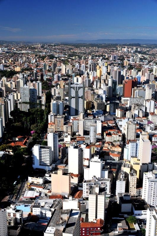 Vista aérea do centro de Campinas (Foto: João Mauricio Garcia/G1)