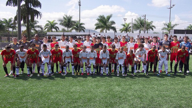 ct meninos da vila santos (Foto: Pedro Ernesto Guerra Azevedo/Divulgação Santos FC)