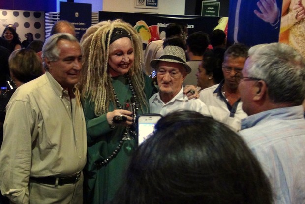 Leleco Barbosa, Elke Maravilha e Russo em estreia de musical no Rio (Foto: Léo Martinez/EGO)