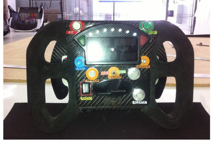 Câmbio eletrônico facilita trocas e aumenta segurança dos pilotos (Foto: Divulgação)