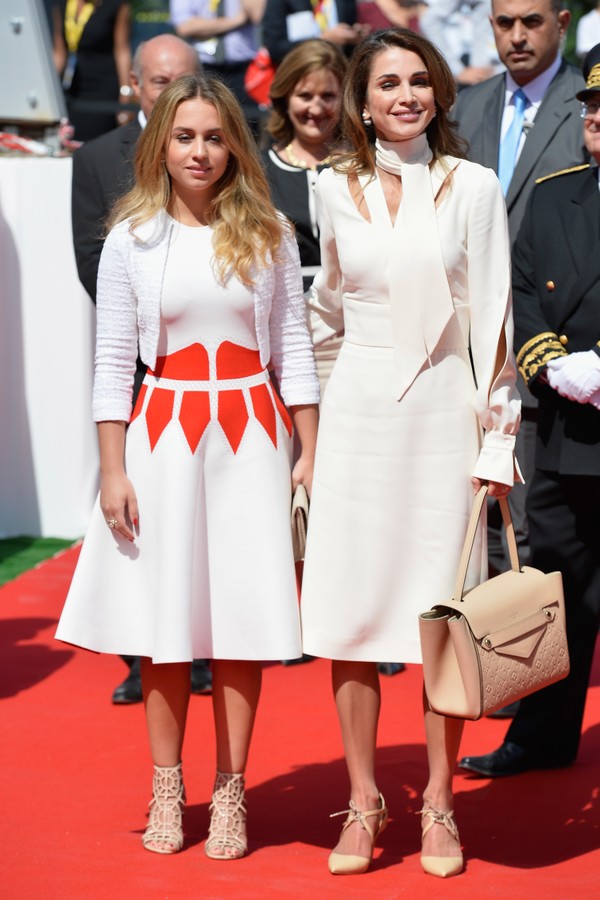 JOUY-EN-JOSAS, FRANCE - AUGUST 26:  Princess Iman Bint Abdullah of Jordan and Queen Rania of Jordan attend the Medef Summer 2015 University Conference on August 26, 2015 in Jouy-en-Josas, France.  (Photo by Pascal Le Segretain/Getty Images) (Foto: Getty Images)