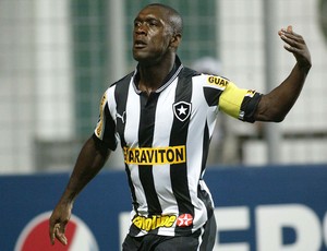 Seedorf, Cruzeiro x Botafogo (Foto: Paulo Fonseca / Agência Estado)