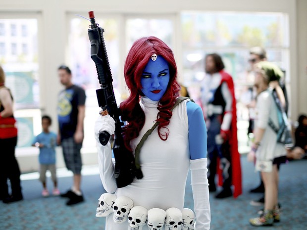 Allie Shaughnessy se fantasiou de Mística, a mutante dos X-Men, para ir à feira Comic-Con Internacional, em San Diego (EUA) (Foto: Sandy Huffaker/Reuters) Allie Shaughnessy se fantasiou de Mística, a mutante dos X-Men, para ir à feira Comic-Con Internacional, em San Diego (EUA) (Foto: Sandy Huffaker/Reuters)