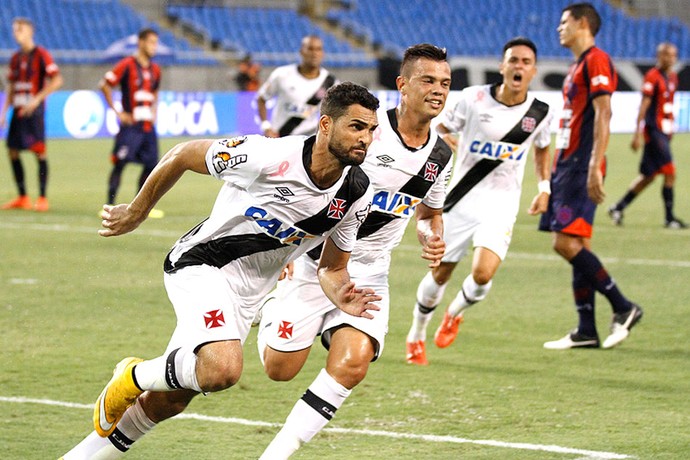 Gilberto comemora gol do Vasco contra o Bonsucesso (Foto: Marcelo Sadio / Vasco.com.br)