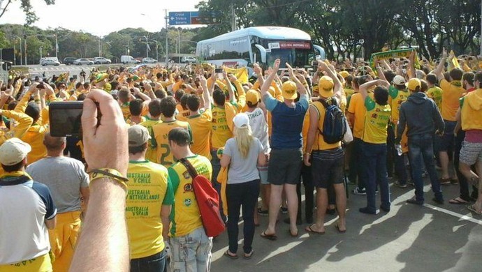 Australianos tomam conta de Porto Alegre na manhã desta terça-feira (17) (Foto: Lucas Lima de Oliveira/Arquivo Pessoal)