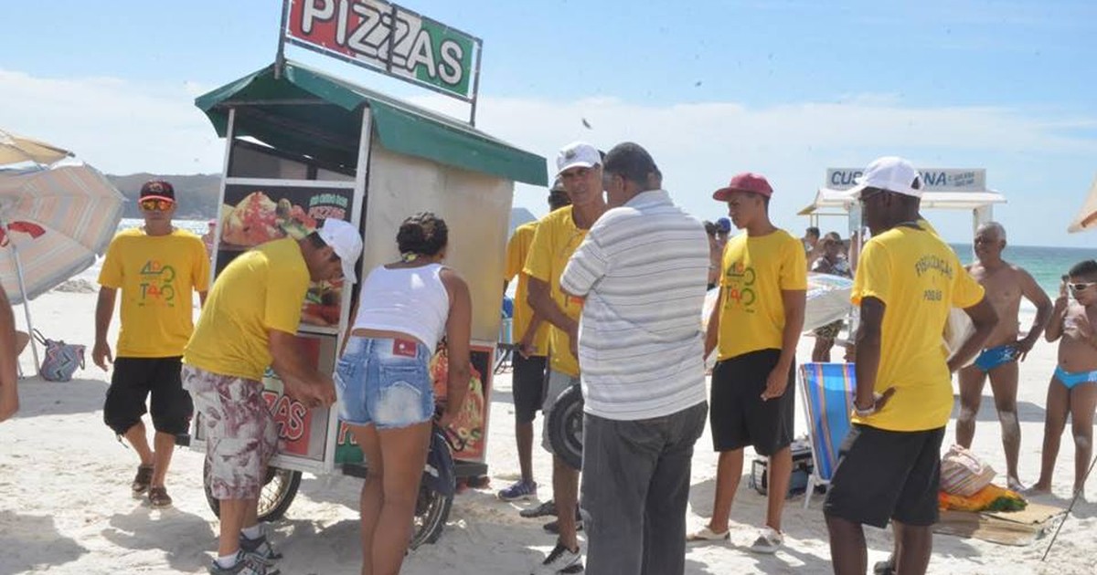 G Fiscaliza O A Ambulantes Aperta O Cerco Em Praia De Cabo Frio No