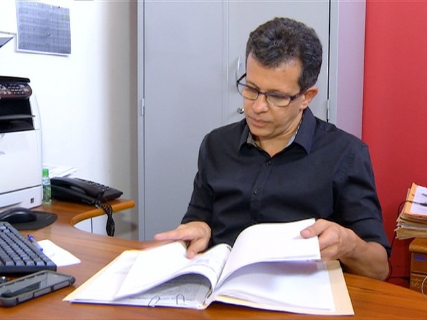 Delegado Ibanez Aires investiga o caso (Foto: Reprodução/TV Anhanguera)