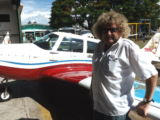 [Brasil] Por diversão, 'norueguês voador' faz volta ao mundo no próprio avião 20140117_-_calle_1