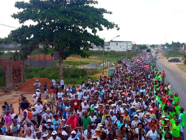 Caminhada reuniu cerca de 15 mil fiéis em Candeias (Foto: Pastoral da Comunicação/Santuário de Nossa Senhora das Candeias)