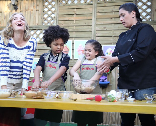 Angélica, Mel Maia, JP Rufino e a chef Fabiana D´Angelo (Foto: TV Globo / Pedro Curi)