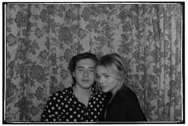 Brooklyn Beckham e Chloë Grace Moretz 'estreiam' como casal no