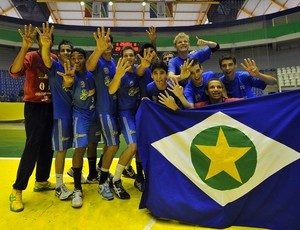 Time Vinicius de Moraes campeão das Olimpíadas Escolares no handebol (Foto: Fernando Soutello/AGIF/COB)