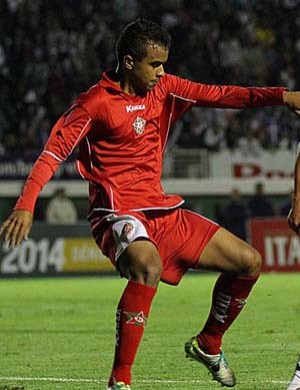 Zagueiro Luiz Eduardo deve voltar à zaga do Boa Esporte (Foto: Site oficial Vasco)