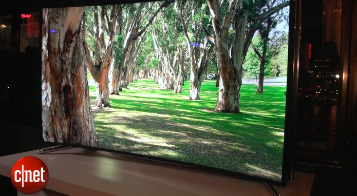 TV flexível da Samsung com 85 polegadas e resolução 4K foi apresentada na CES 2014 (Foto: Reprodução/CNET)