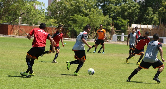 treino Flamengo-PI (Foto: Abdias Bideh/GloboEsporte.com) treino Flamengo-PI (Foto: Abdias Bideh/GloboEsporte.com)