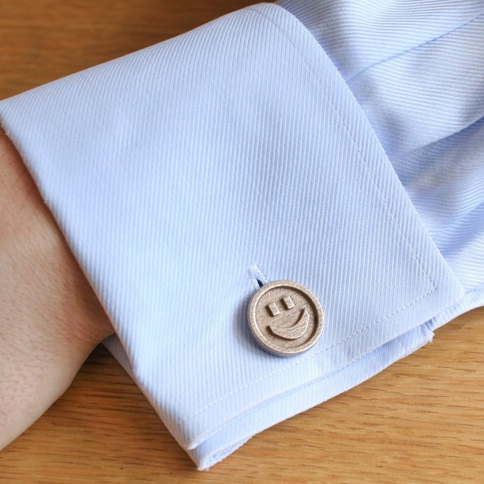 Botão customizado para camisa social (Foto: Reprodução/Amazon) Botão customizado para camisa social (Foto: Reprodução/Amazon)