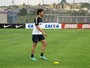 Pato mata saudade da bola e faz primeiro treino com camisa do Timão