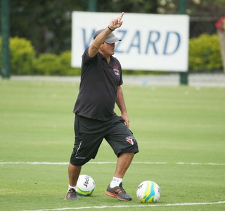 Muricy Ramalho (Foto: Marcos Ribolli)