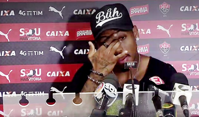 Marinho anuncia saída do Vitória (Foto: Reprodução )