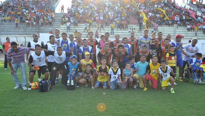Globo FC - time posado (Foto: Jocaff Souza/GloboEsporte.com)