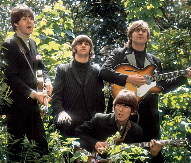 Foto dos Beatles durante um vídeo promocional para a música 'Rain' (Foto: Robert Whitaker)