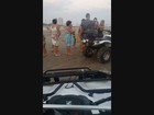 Família se emociona ao rever criança que desapareceu em praia de SP; veja