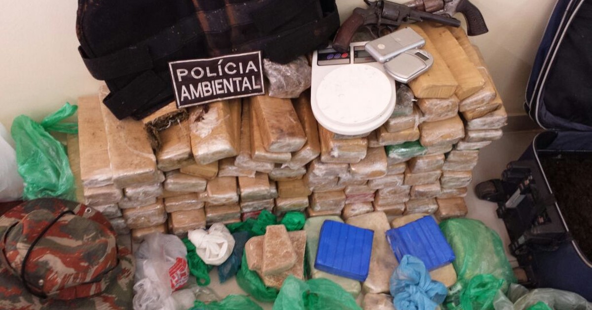 Polícia apreende 56 quilos de drogas em Juazeiro e dois são presos - Globo.com