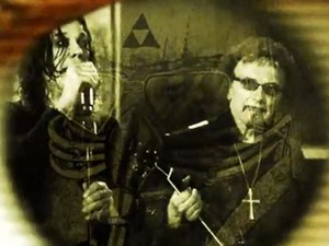 Ozzy Osbourne e Tony Iommi no clipe de 'God is dead?' (Foto: Divulgação)
