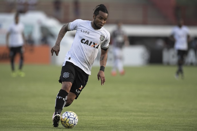 Carlos Alberto, Figueirense x Fluminense (Foto: Agência Estado)