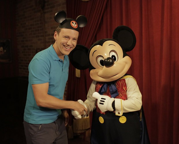 Mickey registra seu encontro com o Mickey! (Foto: Paulo Gonçalves / GShow)