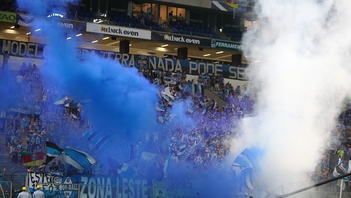 Grêmio x Atlético-PR Arena Brasileirão fumaça (Foto: Lucas Uebel / Grêmio / Divulgação)