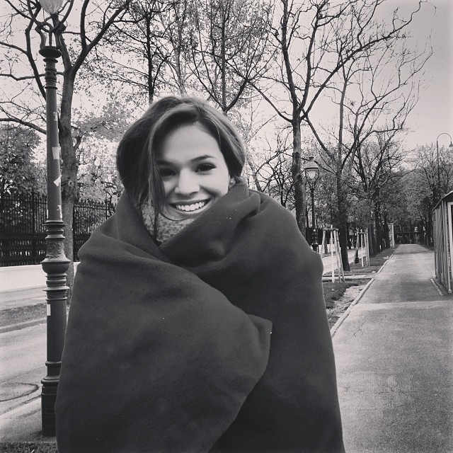 Bruna Marquezine passa frio em Viena (Foto: Reprodução/Instagram)