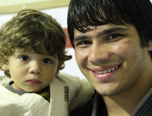 Erick Silva e o filho, Kalléu Silva (Foto: Divulgação/Arquivo Pessoal)