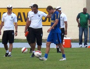 Marcelo Mattos no treino do Botafogo (Foto: André Casado / Globoesporte.com)