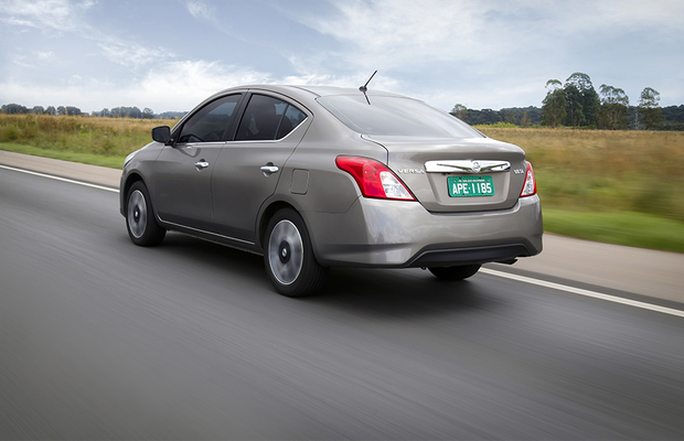 Nissan versa auto esporte #8