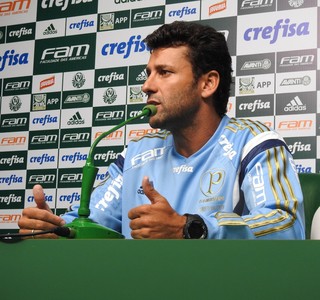 Palmeiras busca corrigir erros, e interino admite cobrança geral