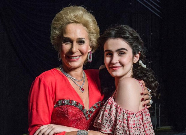 Hebe (Andréa Beltrão) e Hebe jovem (Valentina Hersazage) (Foto: Globo/Fábio Rocha) Hebe (Andréa Beltrão) e Hebe jovem (Valentina Hersazage) (Foto: Globo/Fábio Rocha)