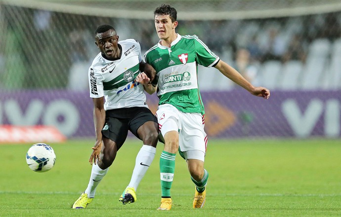 Nathan recebe terceiro cartão amarelo e será desfalque em Porto Alegre