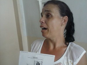 Mãe do suspeito acusa o ex-genro de sequestrar a filha dela. (Foto: Zana Ferreira/G1)