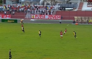 Weriton, da Inter de Lages, vence enquete de garrancho (Foto: Reprodução SporTV) Weriton, da Inter de Lages, vence enquete de garrancho (Foto: Reprodução SporTV)