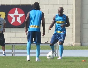 Seedorf e Andrezinho treino Botafogo (Foto: Thales Soares / globoesporte.com)