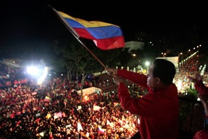 Hugo Chávez é reeleito presidente da Venezuela (Foto: Imprensa Miraflores / Télam / lz/ABr) Hugo Chávez é reeleito presidente da Venezuela (Foto: Imprensa Miraflores / Télam / lz/ABr)